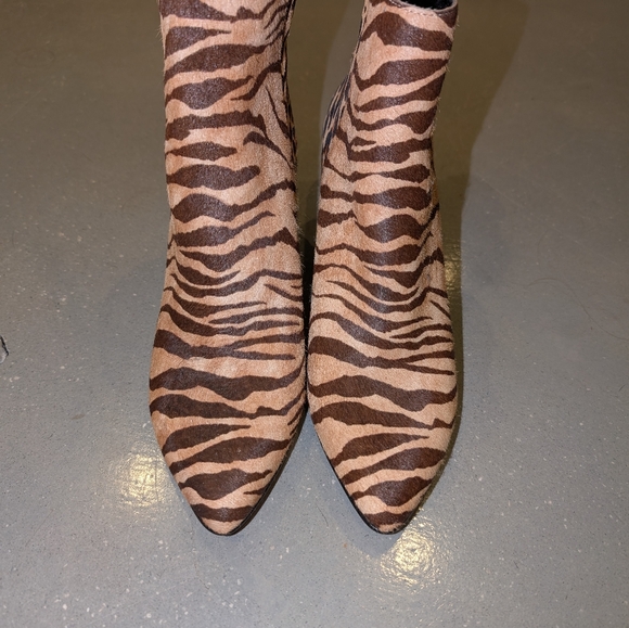 NWT Dolce Vita Leopard Zebra Bootie Boot Shoes 7.5 - Picture 3 of 6